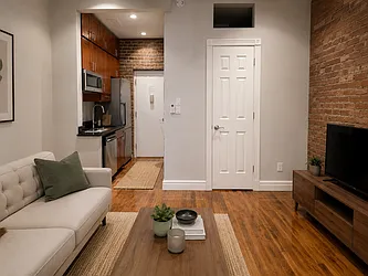 234 West 14th Street, #4C