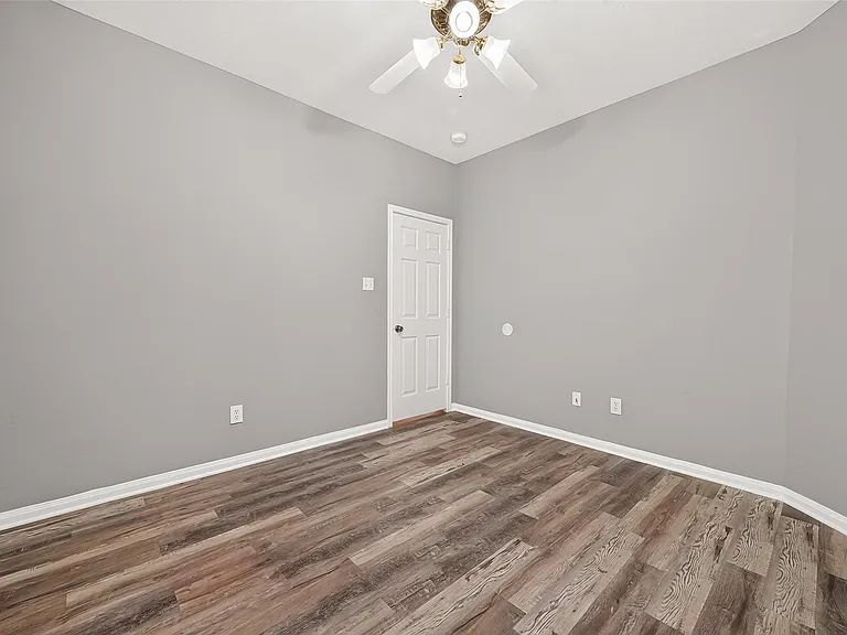 14531 Chestnut Falls Dr — Photo 38