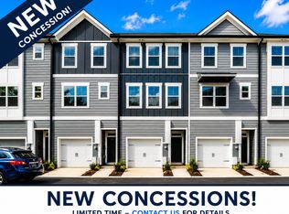 724 Drakeford Ct, Charlotte, NC 28216
