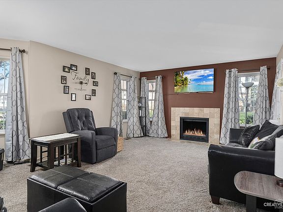 4th image of 1910 Quaker Hollow Ln
