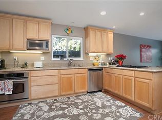 22042 Malibu Ln, Huntington Beach, CA 92646