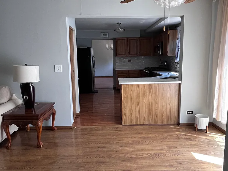 1010 N Ashbury Ave — Photo 3