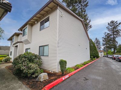 12512 SE Stark St APT B, Portland, OR, 97233
