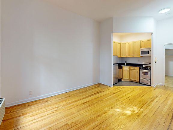 4th image of 311 E 85th St APT 1D
