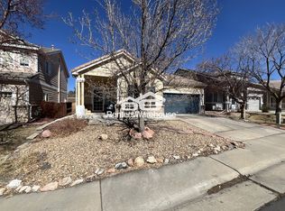 389 Ivory Cir, Aurora, CO 80011