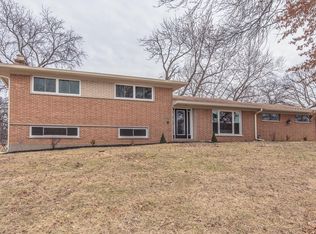 848 Charlesgate Dr, Saint Louis, MO 63132