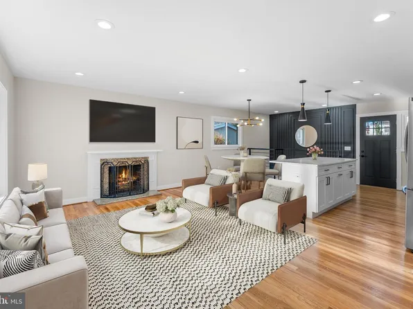 6406 Elmhurst St, District Heights, MD 20747