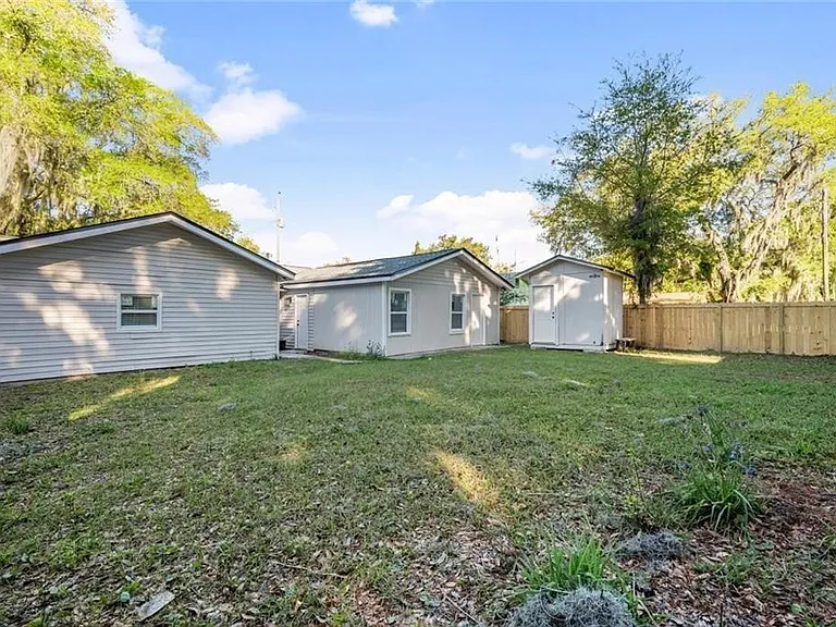 920 Johnston St — Photo 31