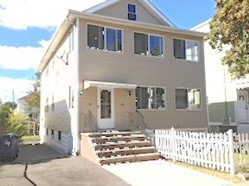 2nd image of 60 Litchfield St #2
