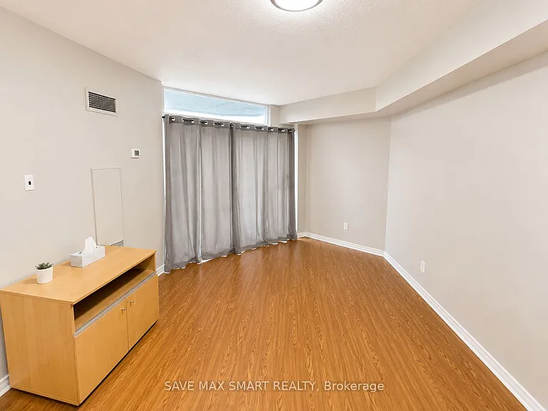 9 George St N #2314 — Photo 17