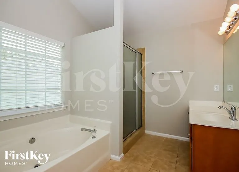 105 Meandering Way Ln — Photo 9