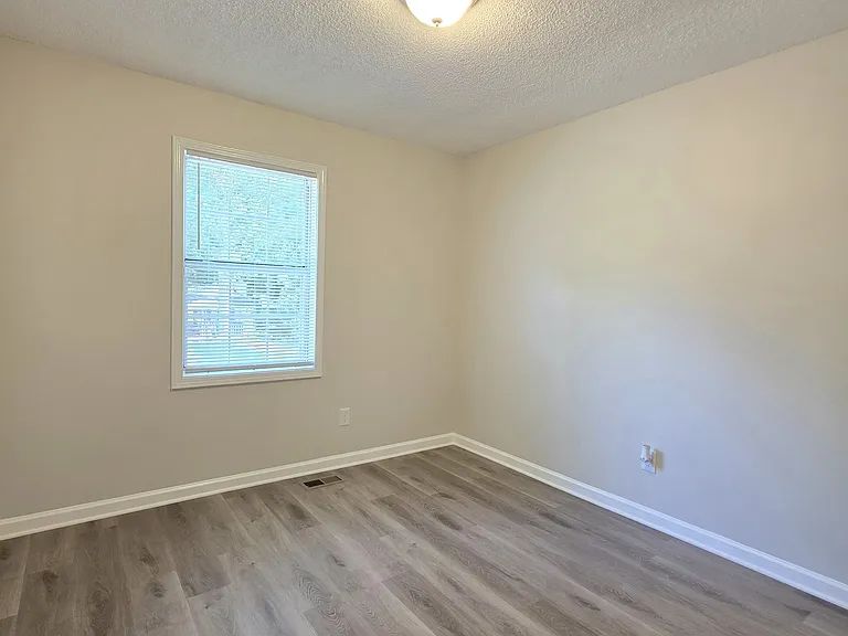 232 Hampton Dr — Photo 22