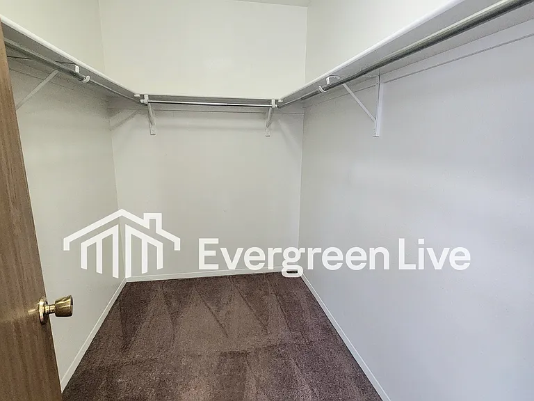 124 Crusader Ct — Photo 20