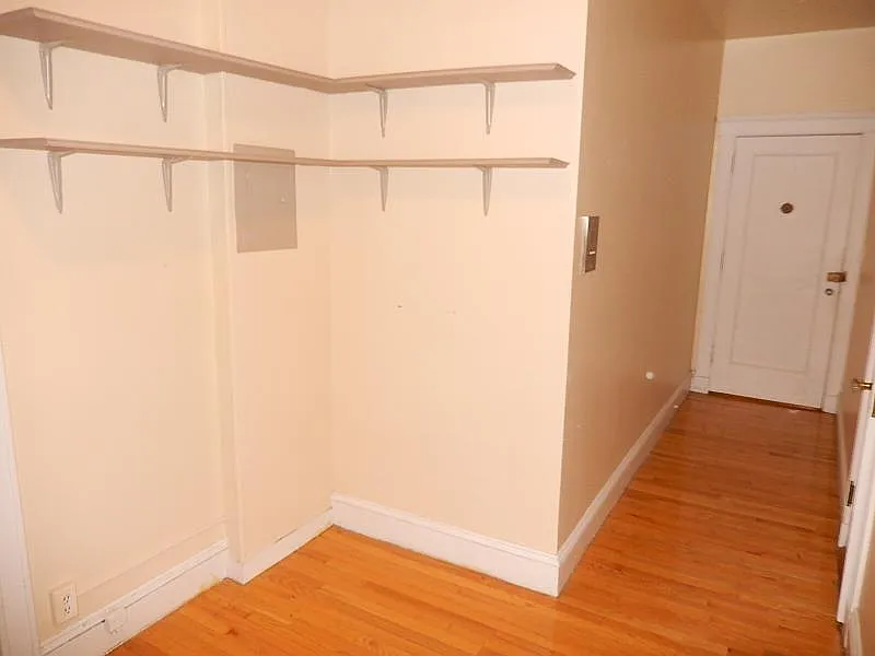 1 bed, 1.0 bath, $2,875 — Photo 4