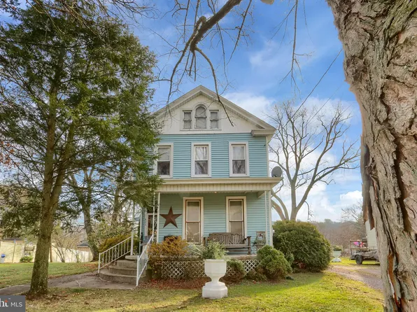 426 Maple Ave, Tower City, PA 17980