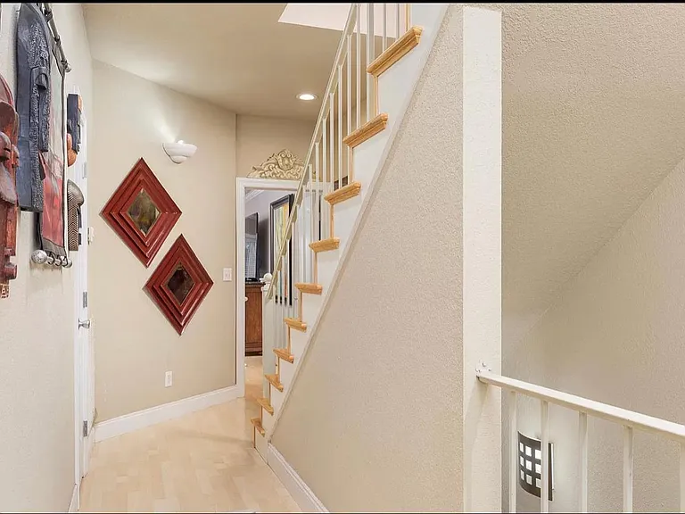 687 Lakewood Dr #C — Photo 9