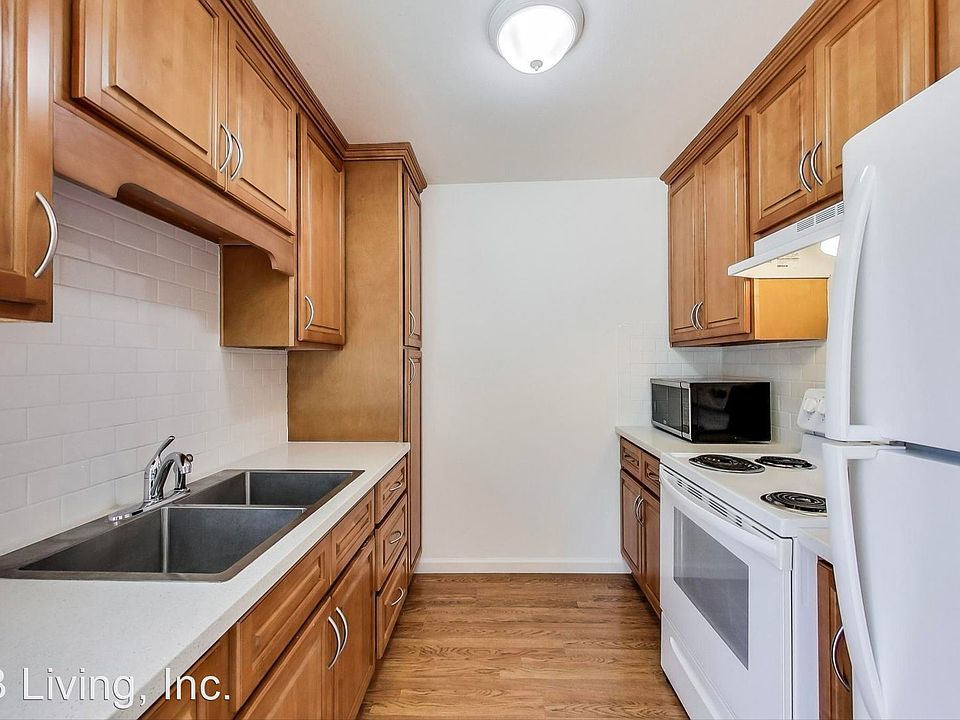 1st image of 897 Northrup St APT 5