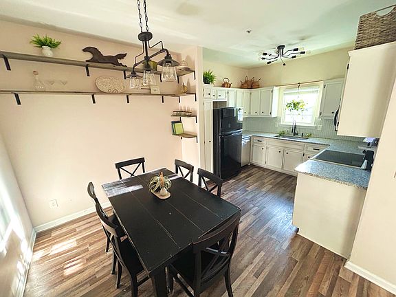 Dining Room & Kitchen