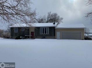 202 3rd St, Lowell, IA 52645
