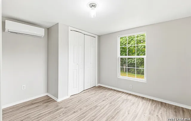 16345 FM 463 — Photo 16
