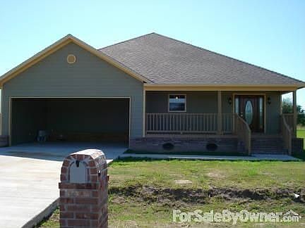 Front View : Garage door to be intstalled
