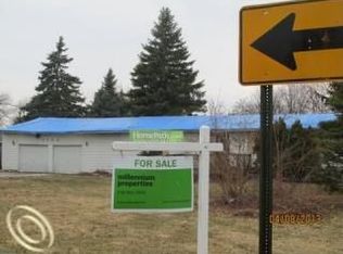 4704 Rohr Rd, Lake Orion, MI 48359