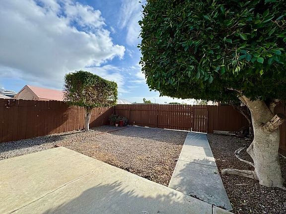 5th image of 3237 Clairemont Mesa Blvd