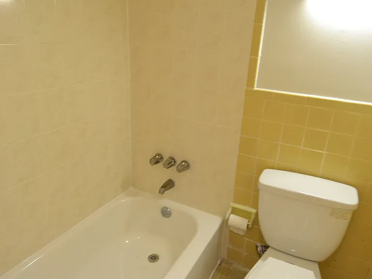 1012 Clinton St #1F — Photo 14