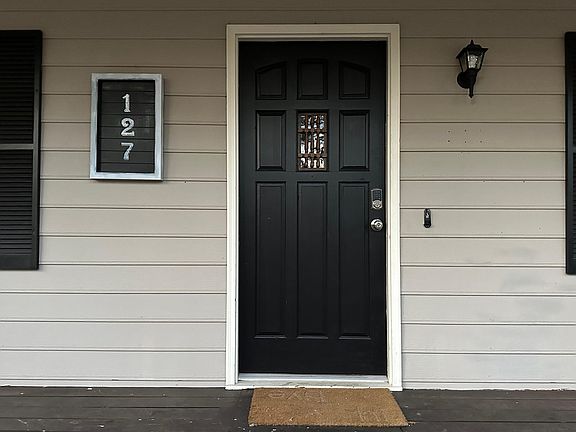 2nd image of 127 Parks Cir