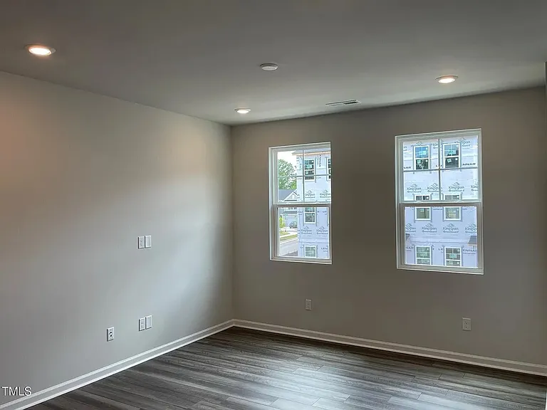 4002 Silver Oak Ln — Photo 5