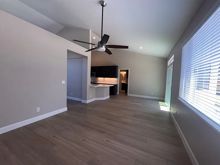 798 Shannon Dr — Photo 13