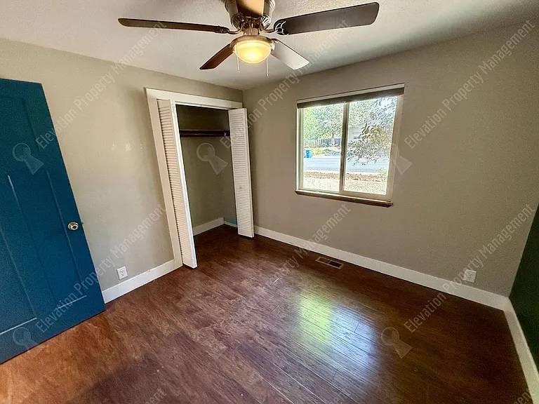 2136 NE Wells Acres Rd — Photo 9