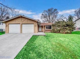 1036 Ashridge Ln, University Park, IL