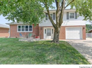 69 Nottingham Rd, Springfield, IL 62704