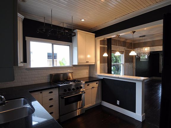 Gourmet Kitchen