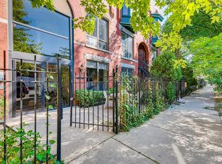 2140 W Ohio St #3, Chicago, IL 60612