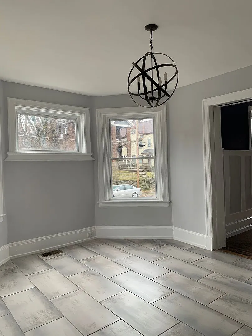 6 Bed 3.5 Bath Beautiful Historic home in Avondale!! — Photo 4
