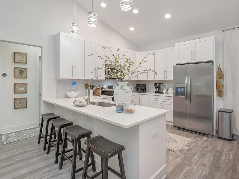 150 E Hibiscus Ave — Photo 13