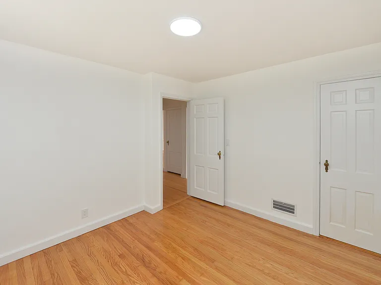 10 Remington Rd — Photo 12