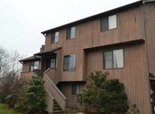 55 Mustang Dr, Shelton, CT 06484