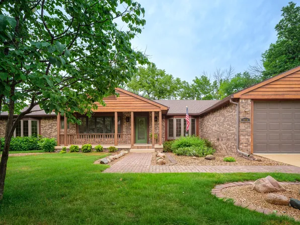 1404 Woodland Dr SW, Rochester, MN 55902