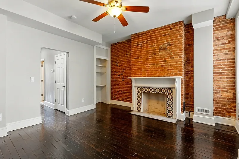 3 bed, 2.0 bath, 3600 sqft, $2,400 — Photo 3
