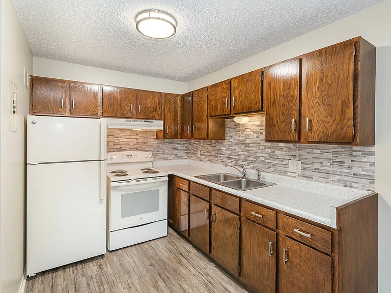 Bunnell Apartments — Photo 2