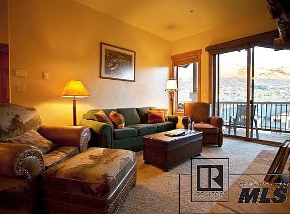 5th image of 1463 Flattop Cir #307