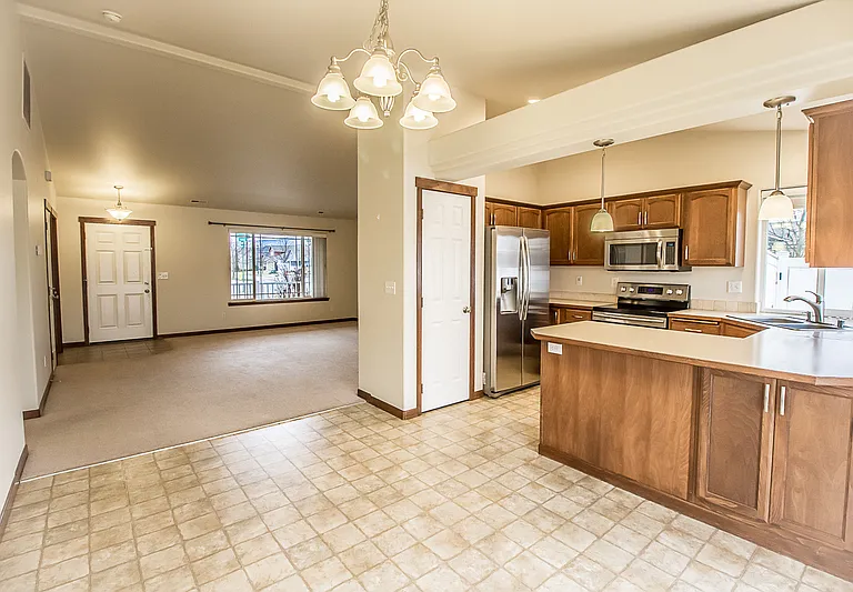1813 N Cavalier Rd — Photo 10