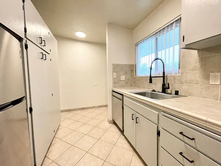 4500 Del Rio Road — Photo 7