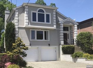 1235 Briar Way, Fort Lee, NJ 07024