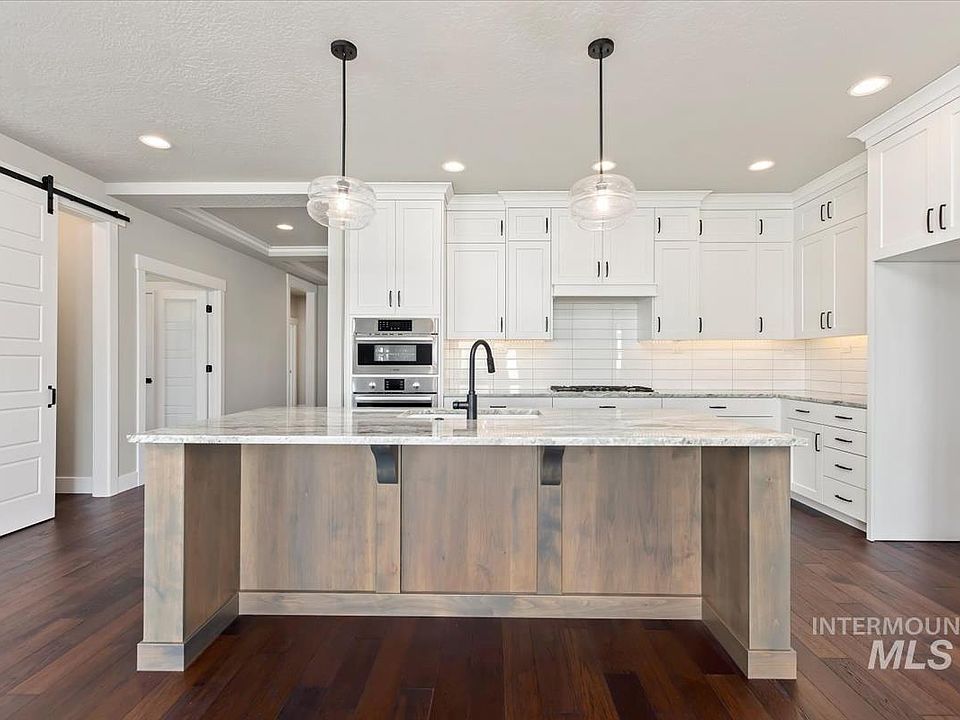 1st image of 8136 Fountain Brk