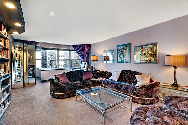 Sold by Level Group | media 17