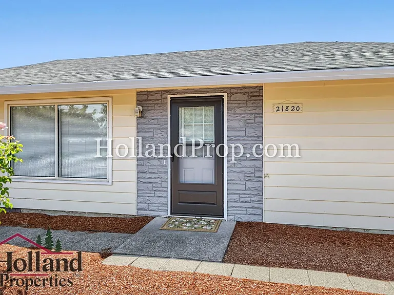 21820 Johnson St — Photo 2